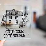 Cote Cour, Cote Source D'hotes Отель типа 
