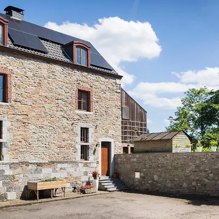 Cote Cour, Cote Source D'hotes Шофонтен