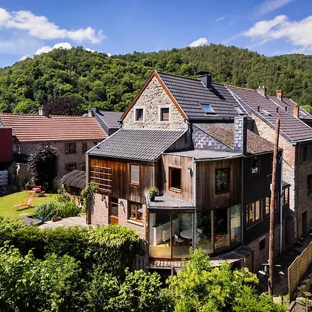 Cote Cour, Cote Source D'hotes Bed and Breakfast