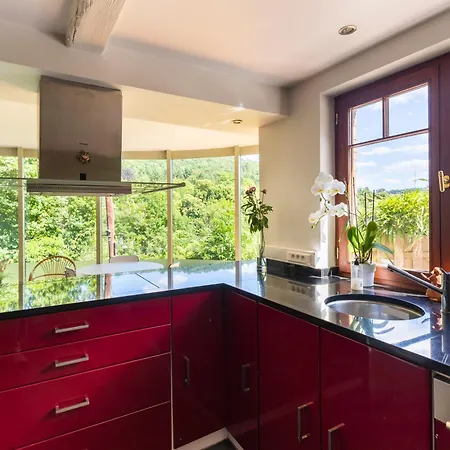 Cote Cour, Cote Source D'hotes