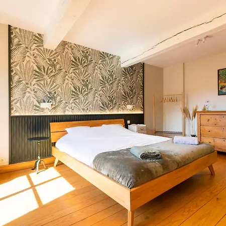 Cote Cour, Cote Source D'hotes